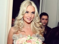 Виктория Лопырева похвасталась прозрачным свадебным платьем (ФОТО)