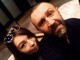 Сергей Шнуров с дочерью Серафимой фото