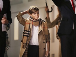 Сын Бэкхемов получил баснословный гонорар за рекламу Burberry