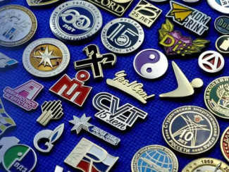 Искусство признания: как наградная атрибутика формирует лояльность и бренд