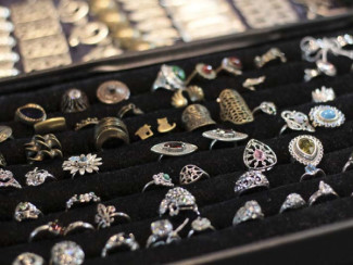 Стиль без границ: как качественная бижутерия меняет образ