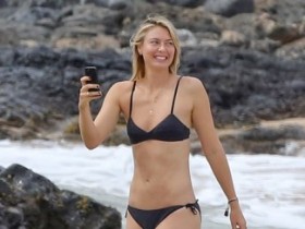 Мария Шарапова наслаждается пляжным отдыхом на Гавайях (21 ФОТО)