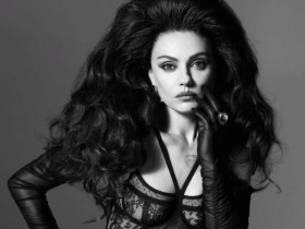 Мила Кунис похвасталась откровенным декольте на обложке Flaunt Magazine