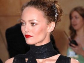 Ванесса Паради в стиле Марии Антуанетты (6 ФОТО)