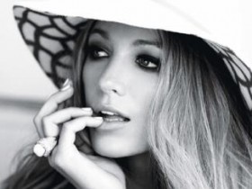 Блейк Лайвли в июльском Glamour (9 ФОТО)