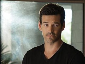 Эдди Сибриан в рекламе постельного белья (6 ФОТО)