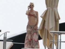 Гвен Стефани отдыхает на яхте Абрамовича (10 ФОТО)