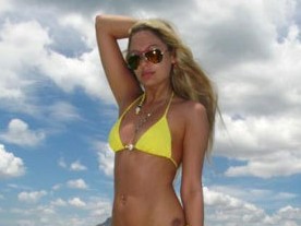 Наталья Рудова выложила в Интернет свои фото в бикини (8 ФОТО)