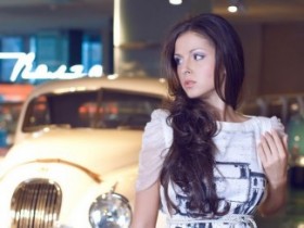 Певица Нюша снялась для рекламы ретроавтомобилей (30 ФОТО)
