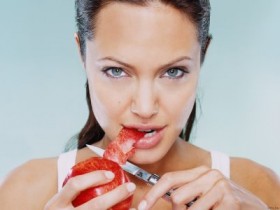 Анджелина Джоли