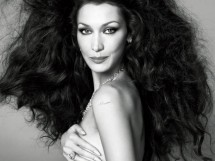 Белла Хадид снялась топлесс для Vogue (6 ФОТО)