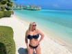 Анна Семенович засела на Мальдивах и бомбит оттуда пляжными снимками в купальнике