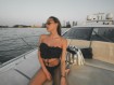 Алина Загитова отметила день рождения откровенной фотосессией на яхте