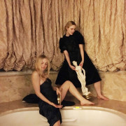 Дакота и Эль Фаннинг. Шалят