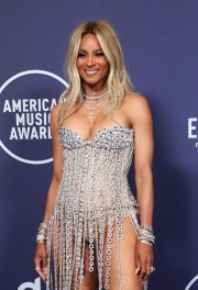 Певица Сиара на церемонии вручения премии American Music Awards