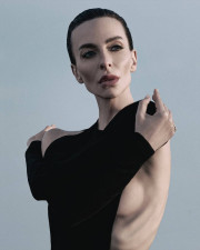 Эффектная Екатерина Варнава