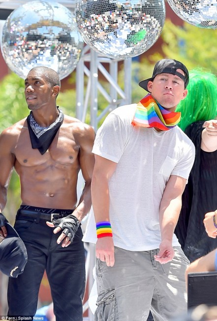 Ченнинг Татум станцевал на гей-параде в Лос-Анджелесе