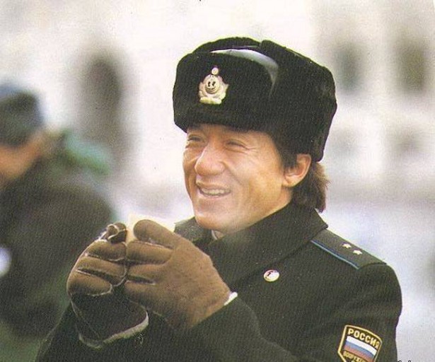 Джеки Чан в форме вооруженных сил РФ