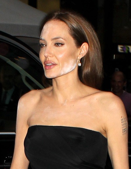 Анджелина Джоли не рассчитала с макияжем