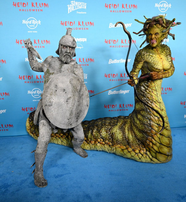 Хайди Клум в образе Медузы Горгоны на Хэллоуин