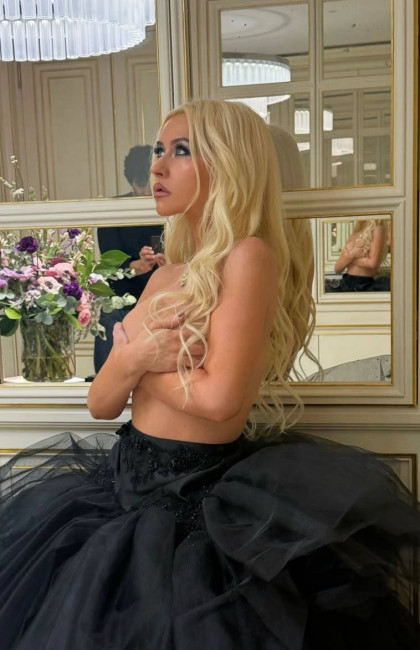 Кристина Агилера порадовала фанатов откровенными снимками