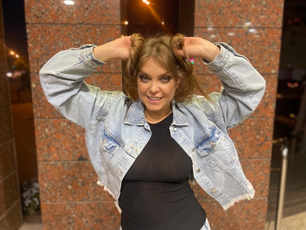 Оксана Почепа (певица Акула) выложила фото без нижнего белья | Life-star.ru