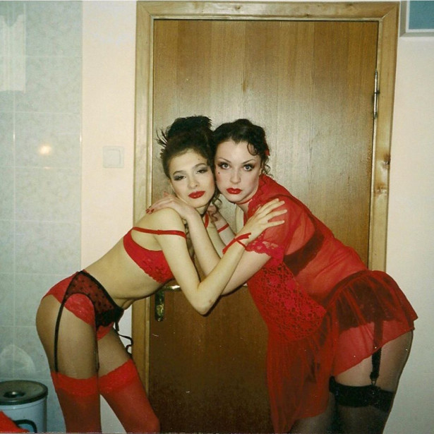 Ретрофото. Так выглядела Елена Подкаминская (слева) в молодости — 20 лет назад