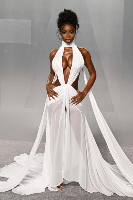 Оландрия Картен, 27 лет