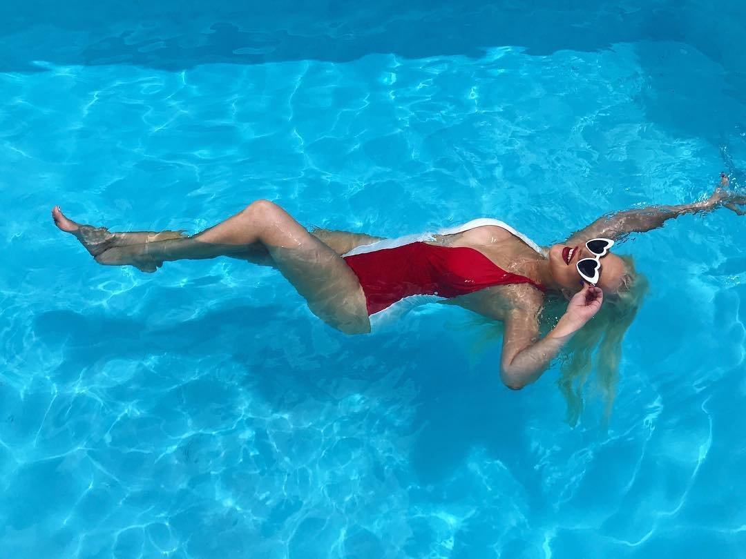 Christina Aguilera в купальнике