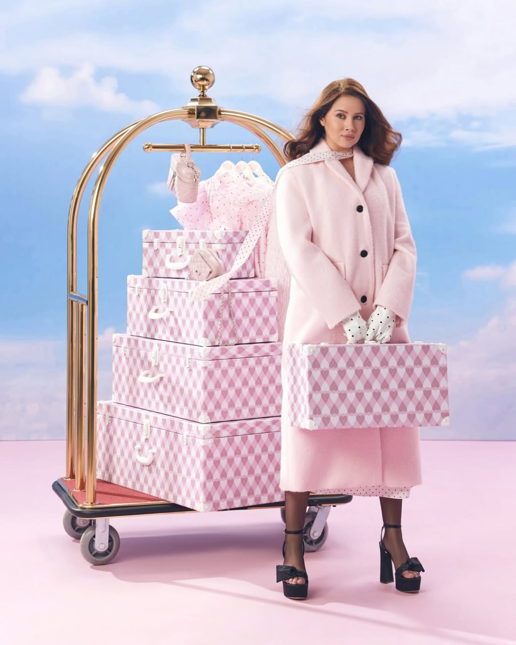 Олеся Иванченко в образе Барби снялась в новом кампейне бренда Zarina