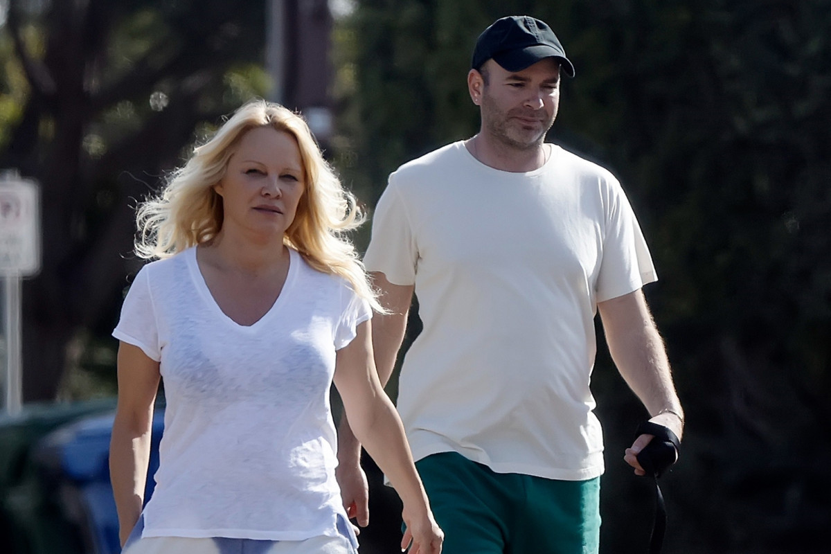Pamela Anderson Reportedly Divorcing For Fifth Time