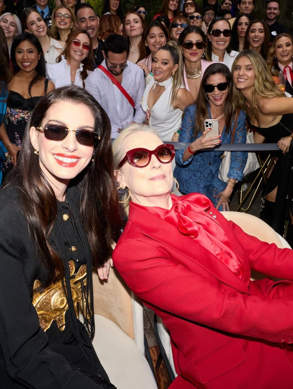 Энн Хэтэуэй и Мэрил Стрип посетили премьеру фильма Дьявол носит Prada 2