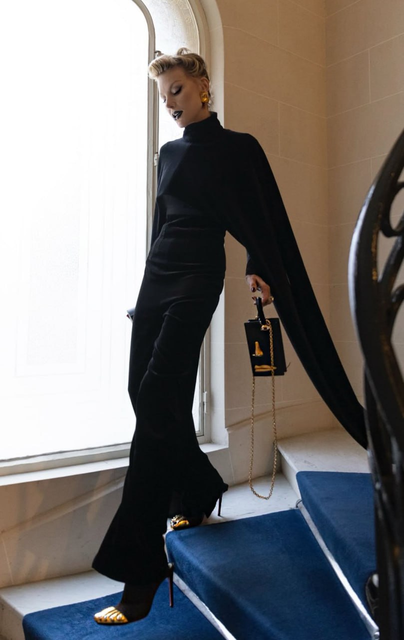 Рената Литвинова посетила показ Schiaparelli в Париже