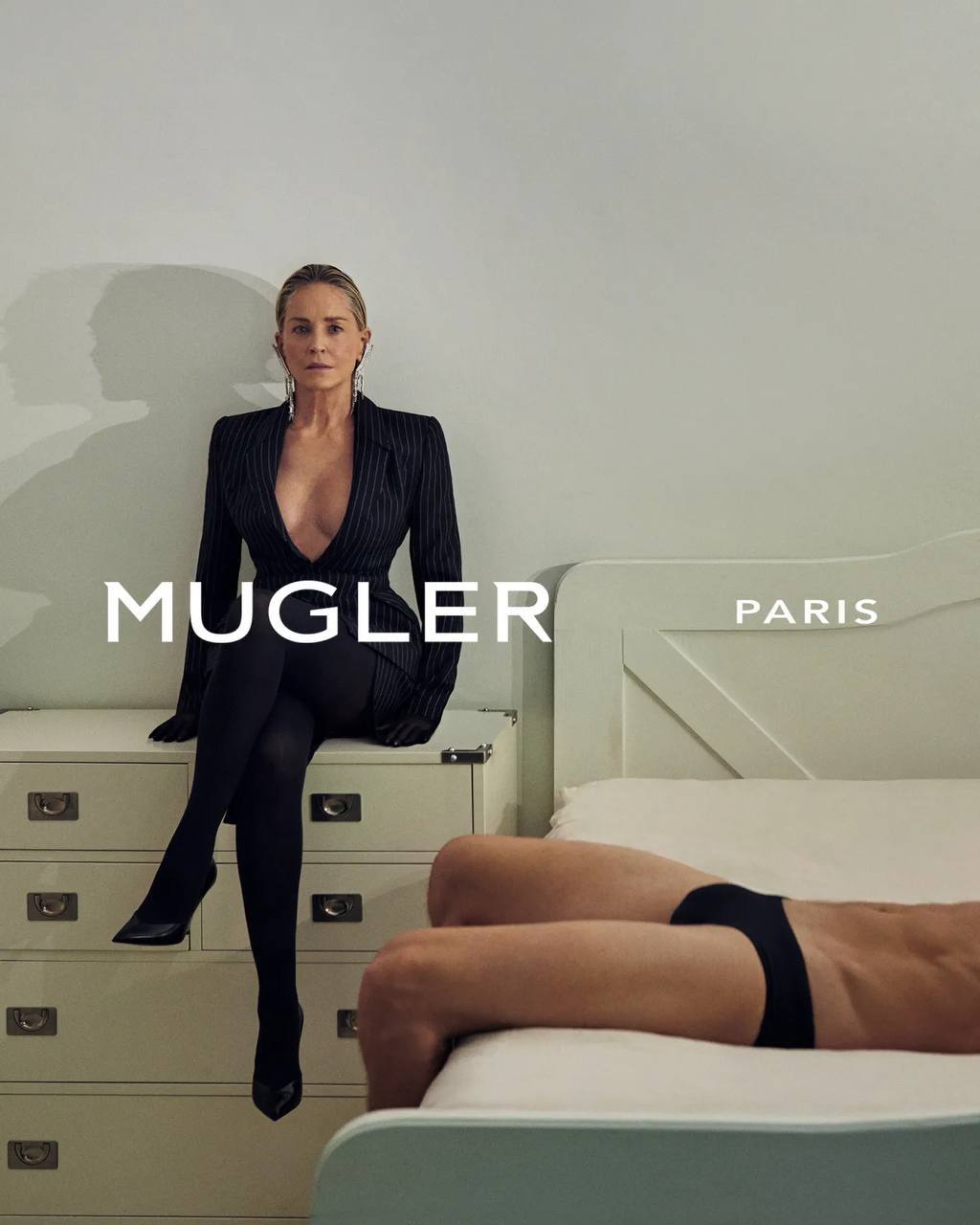 Шэрон Стоун в рекламе Mugler
