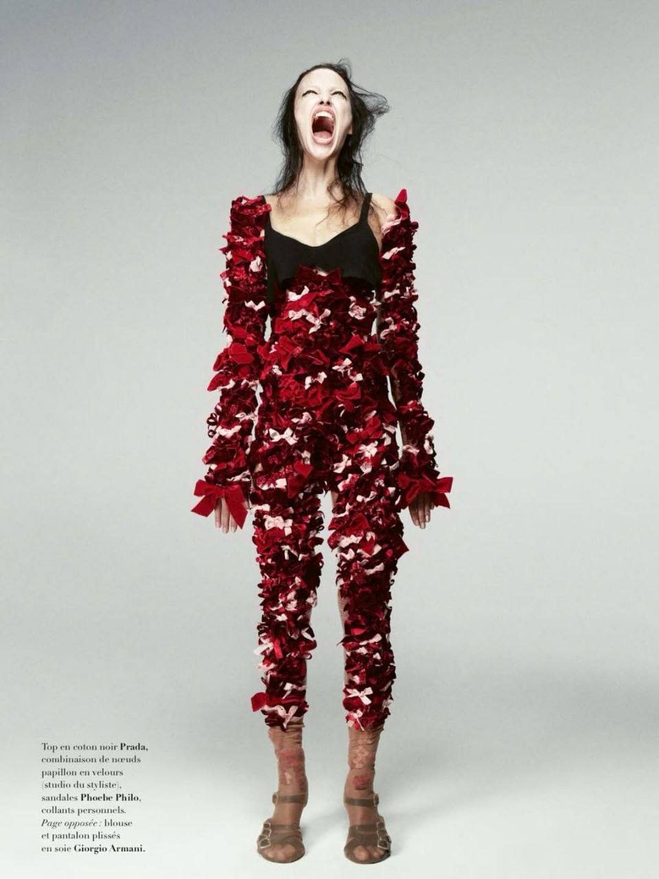 Ирина Шейк с голой грудью снялась для Harper’s Bazaar