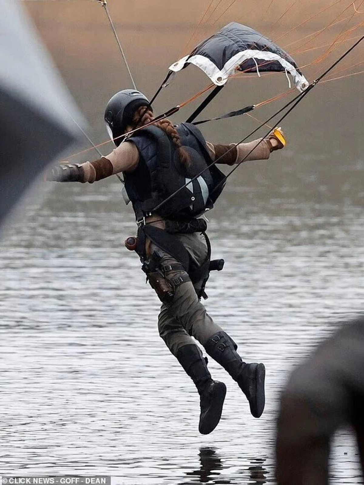 Софи Тернер в роли Лары Крофт смотреть фото